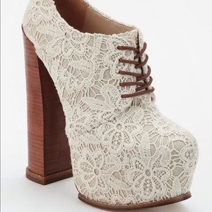 Dv8 Dolce Vita Crochet Lace Platform